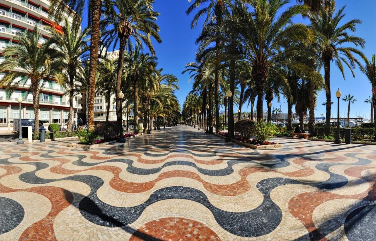 Place De La Mairie Alicante Luaran gambar